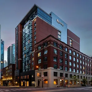 **** Hotel Revery Downtown, Curio Collection By Hilton Kanada